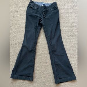 GAP MATERNITY thin wale light corduroy flare leg pants. Size 6